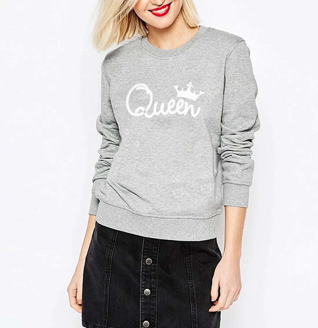 Queen Letter Print Round Collar Long Sleeves Sweatshirt