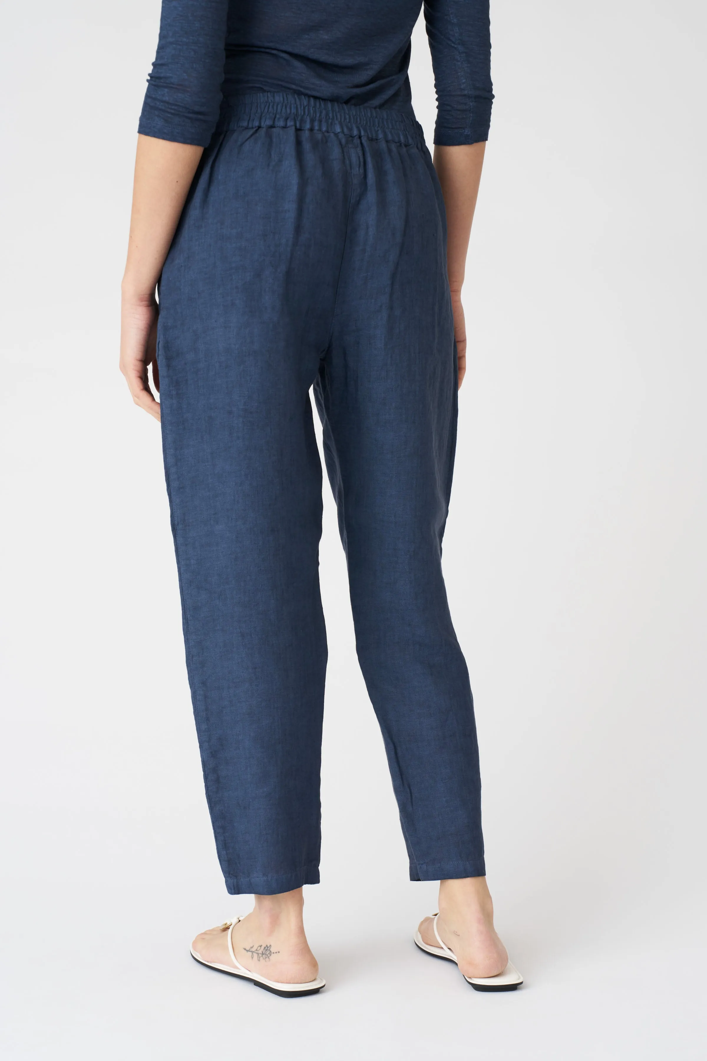 The Alessa Boyfriend Pant