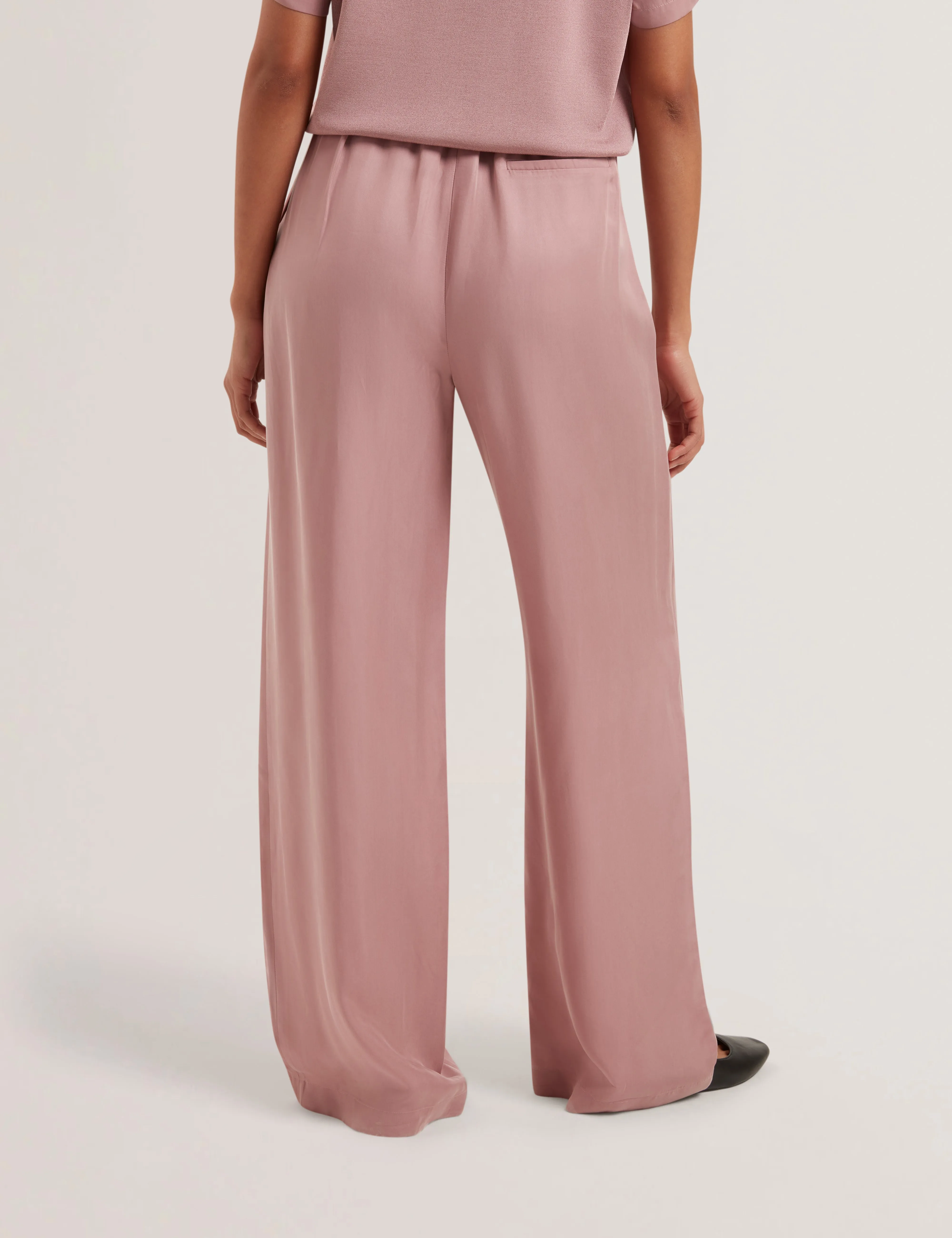Vinca Cupro Wide Leg Trouser Dusky-Pink